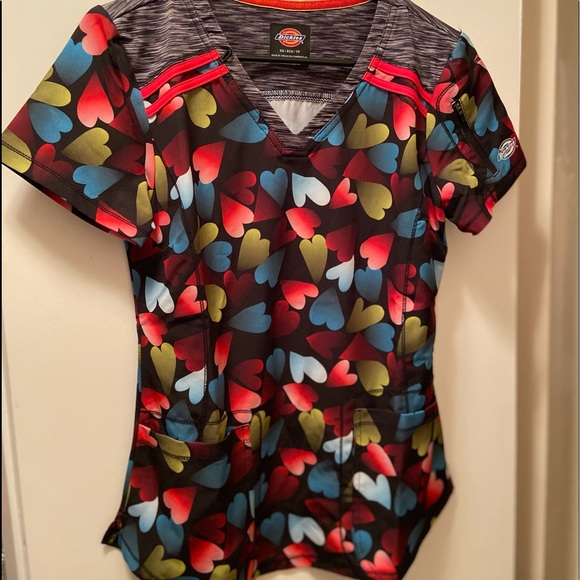 DICKIES SCRUB TOP - Picture 3 of 3